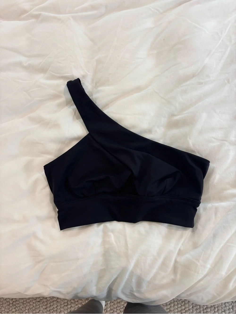 Alo Yoga One-Shoulder Black Cutout Sports Bra